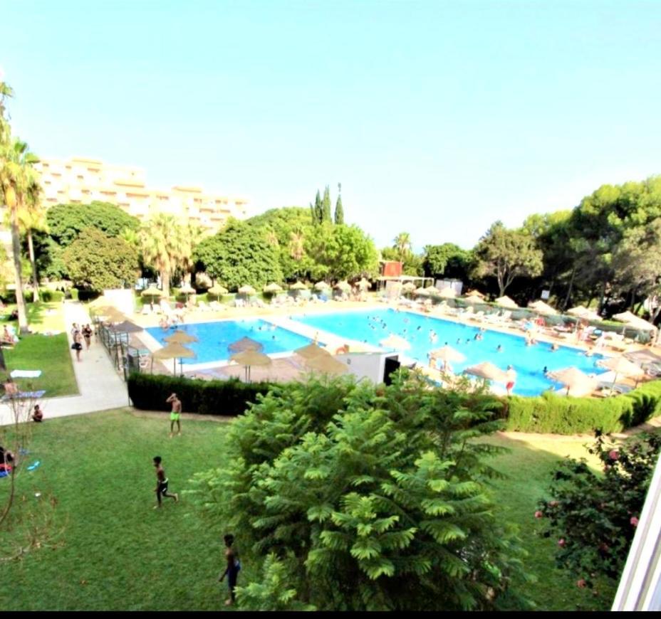 Апартаменты Iris Vistas Sea & Sun Бенальмадена Экстерьер фото